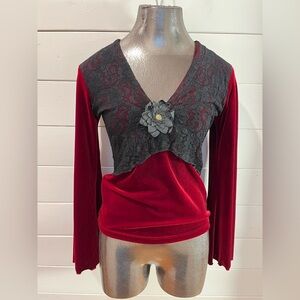❤️ ANNE LAROCHELLE – Red Velvet & Black Lace Long Sleeve Top – Size 8
